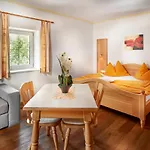 Bed & Breakfast Haus Obermuehle